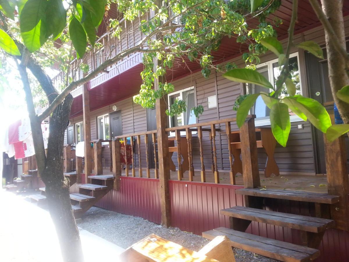 Guest House Yuzhnaya Palmira ปิซุนดา ภายนอก รูปภาพ